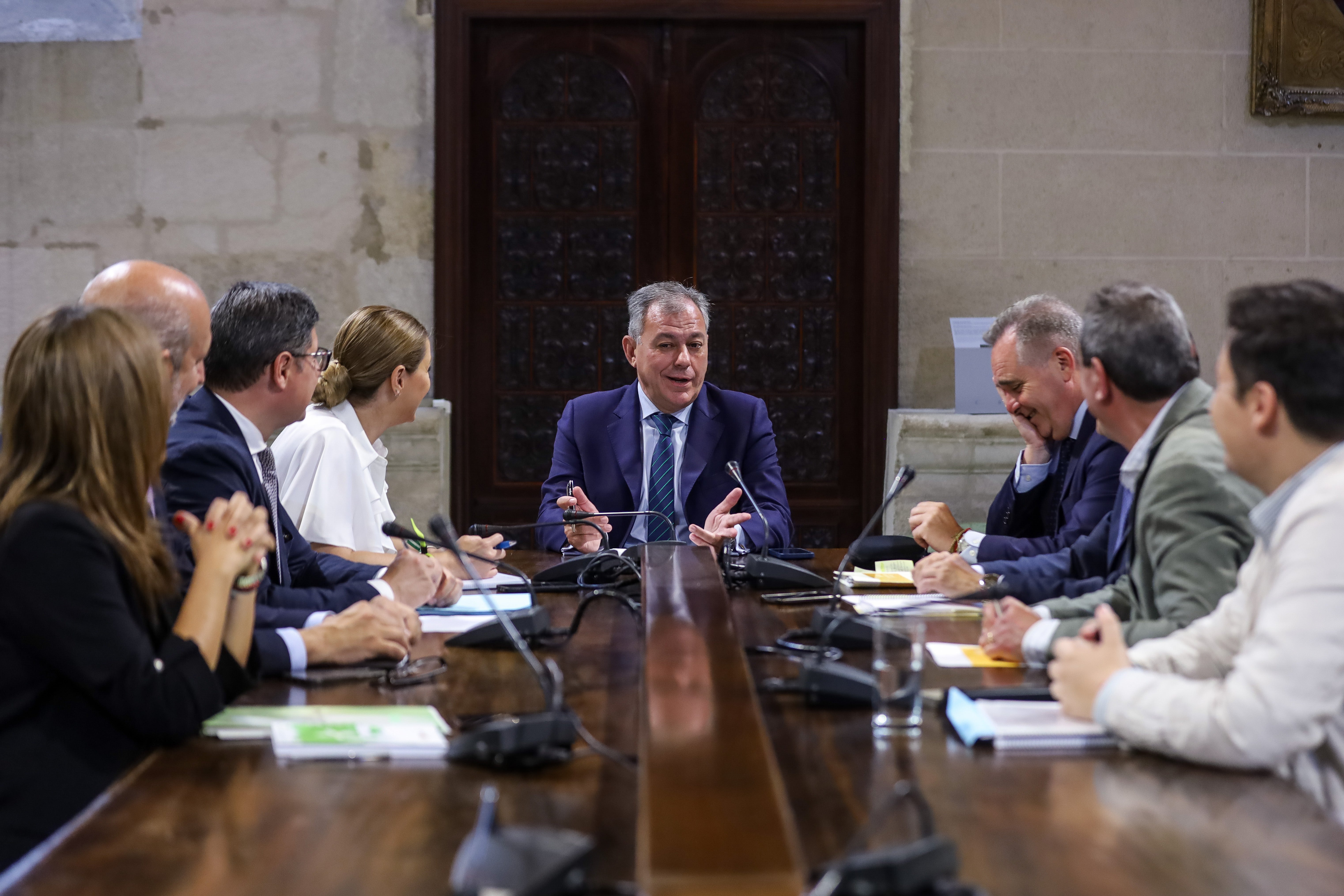 Sanz inicia el nombramiento de los once directores de distritos Sanz inicia el nombramiento de los once directores de distritos