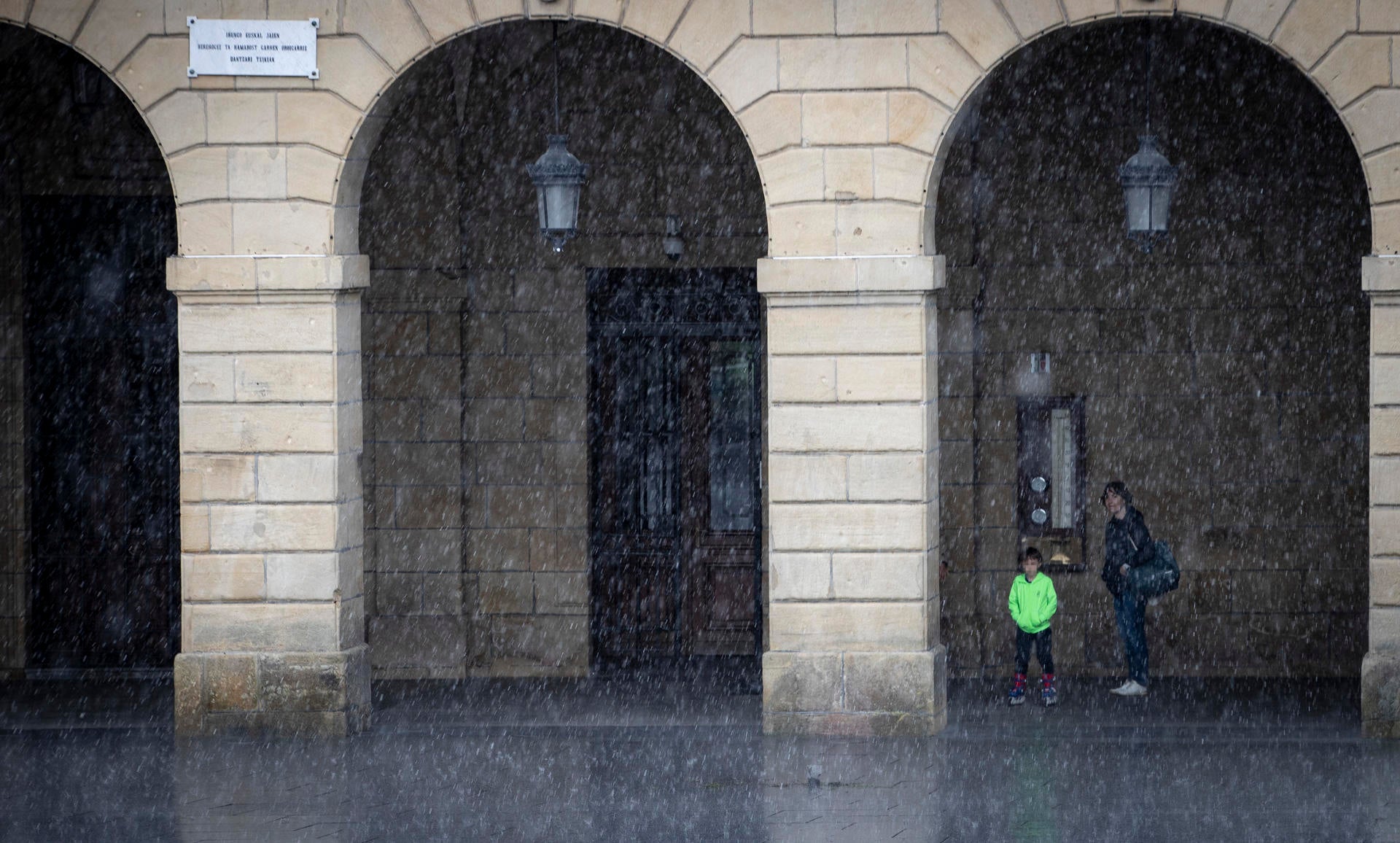 Dieciocho provincias este miércoles en riesgo por lluvias o tormentas Dieciocho provincias este miércoles en riesgo por lluvias o tormentas