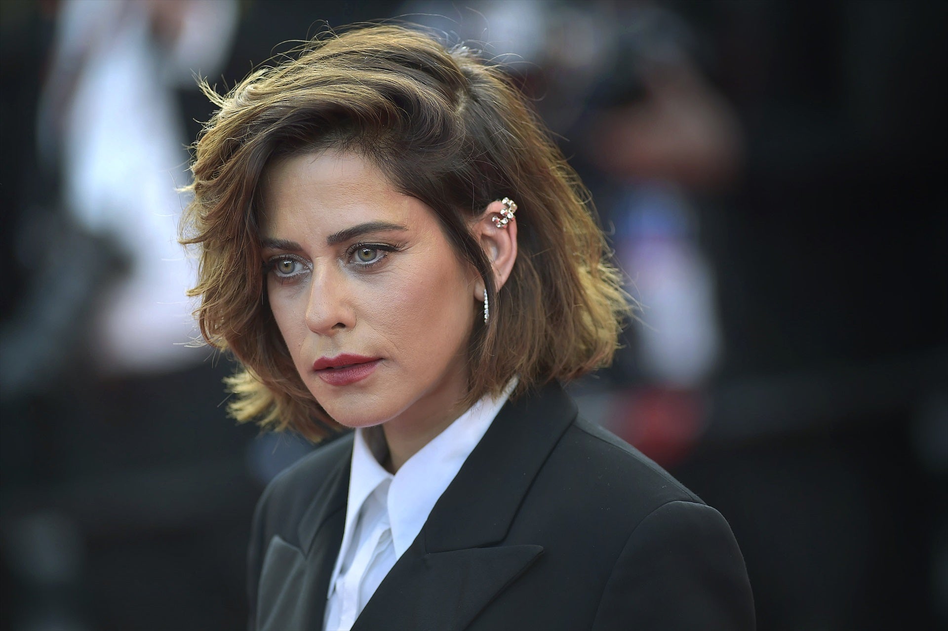 La actriz María León es procesada por dos delitos tras el incidente con la Policía Local de Sevilla La actriz María León es procesada por dos delitos tras el incidente con la Policía Local de Sevilla