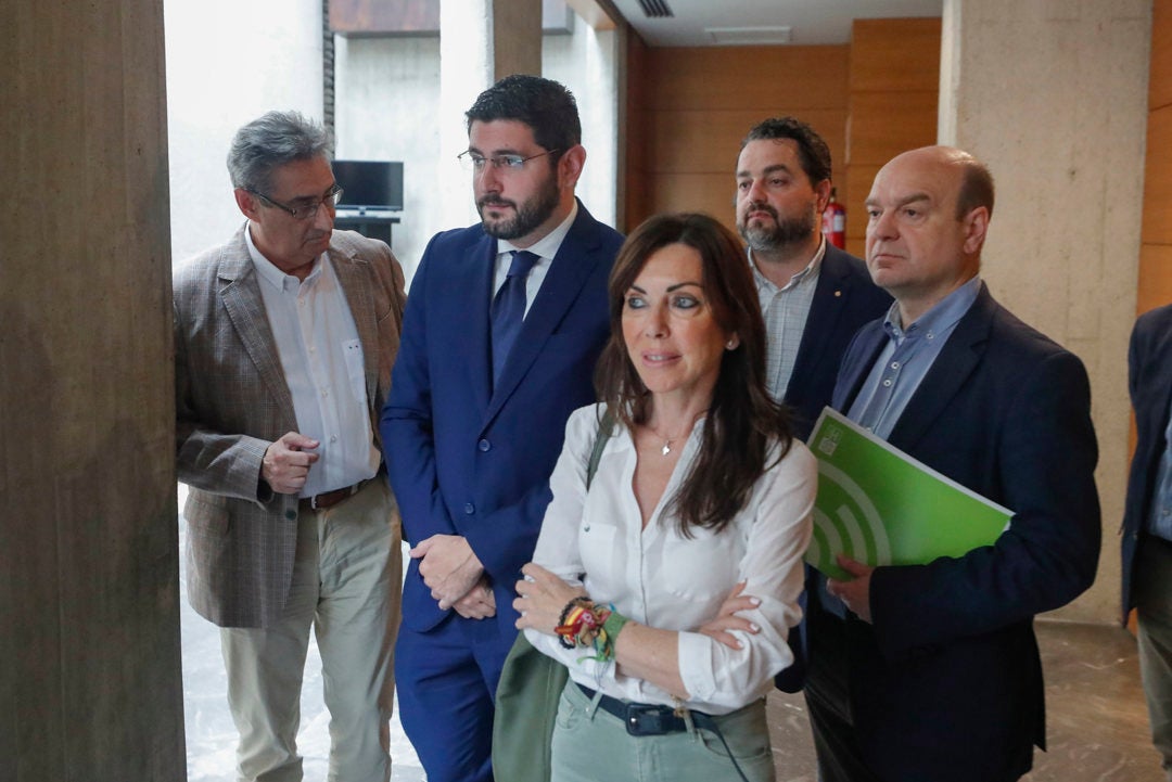 El PP confirma el acuerdo con Vox en Aragón para que Marta Fernández presida el parlamento El PP confirma el acuerdo con Vox en Aragón para que Marta Fernández presida el parlamento