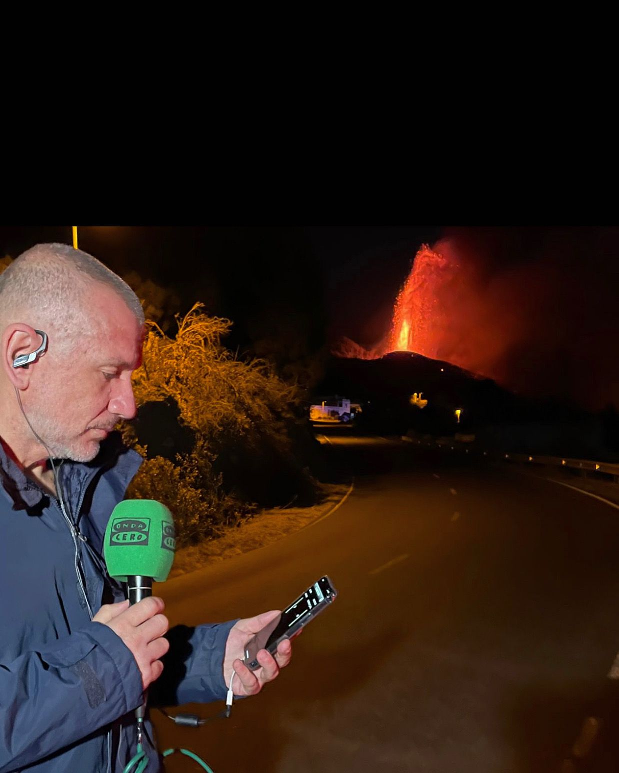 Afectados por el volcán de La Palma: "Los bancos nos siguen cobrando las hipotecas de viviendas que ya no existen" Afectados por el volcán de La Palma: "Los bancos nos siguen cobrando las hipotecas de viviendas que ya no existen"