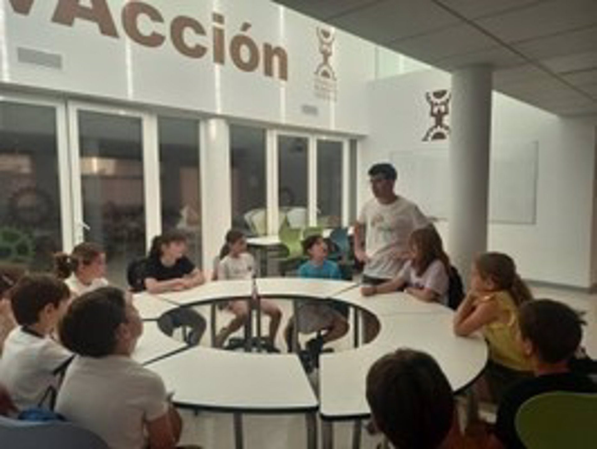 Un total de 140 niños de entre 6 y 12 años participan en los Campamentos Tecnológicos Urbanos de la UEx Un total de 140 niños de entre 6 y 12 años participan en los Campamentos Tecnológicos Urbanos de la UEx