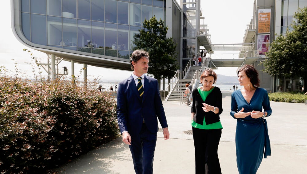 Visita de la alcaldesa de Gijón al centro Botín de Santander