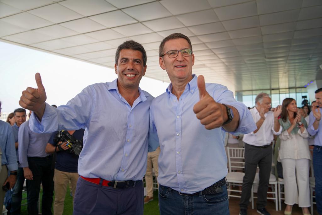 Feijóo no acepta "lecciones" de pactos y Mazón urge a Puig a no retrasar la investidura Feijóo no acepta "lecciones" de pactos y Mazón urge a Puig a no retrasar la investidura