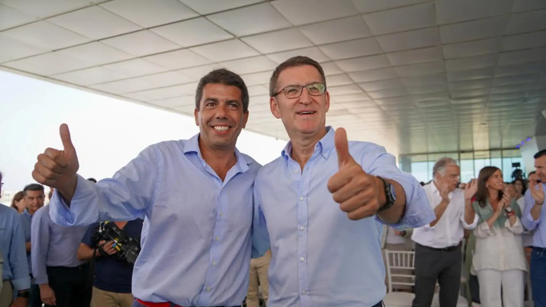 Carlos Mazón, presidente del PPCV, y Alberto Núñez Feijóo, presidente nacional del PP