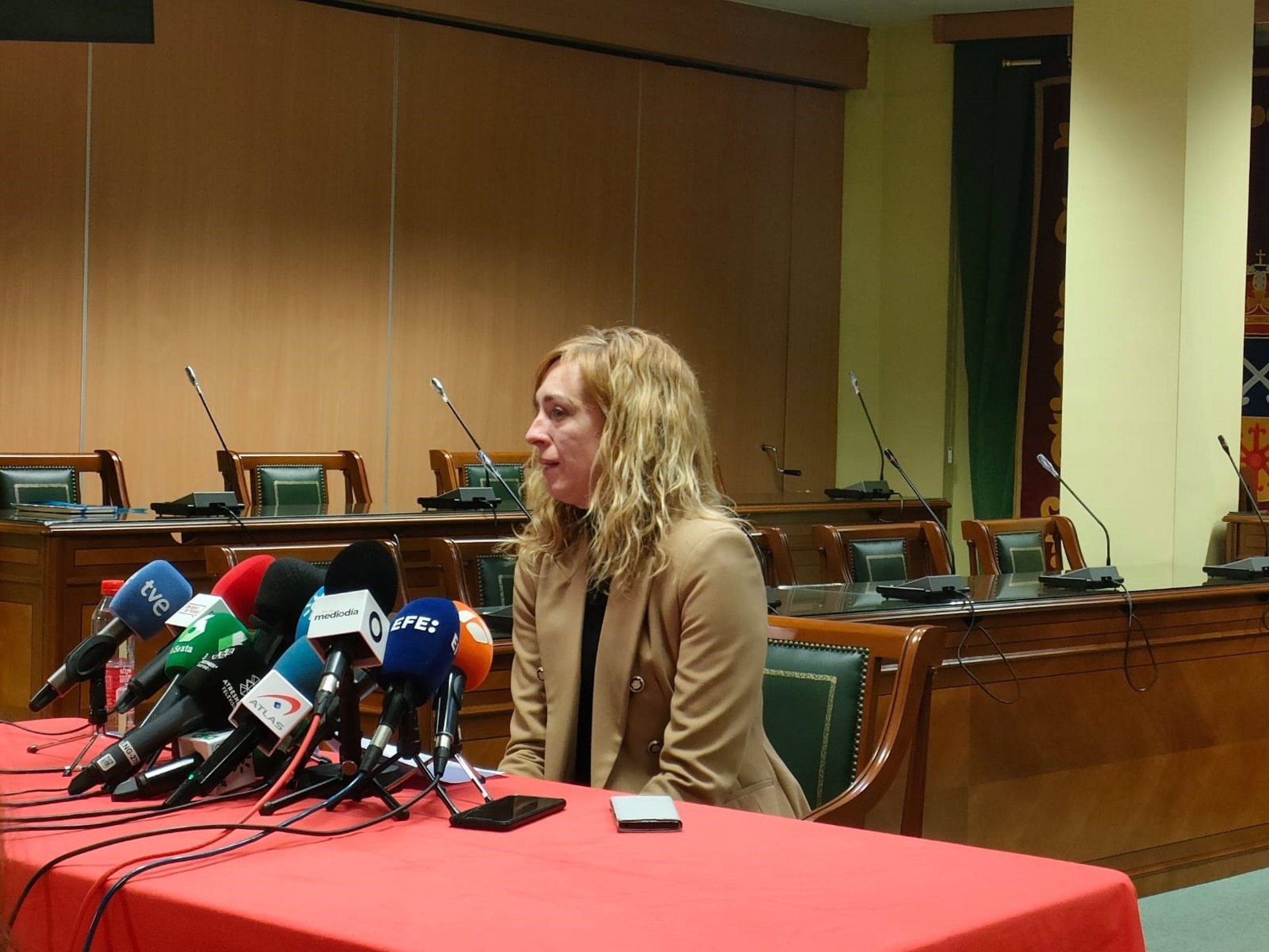 El juez acuerda investigar a la exalcaldesa de Maracena y al exedil de Urbanismo por el secuestro de una concejala El juez acuerda investigar a la exalcaldesa de Maracena y al exedil de Urbanismo por el secuestro de una concejala