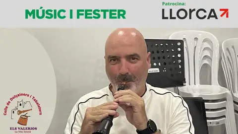 Andrés Ruiz, dolçainer de 'Els Valerios'. Andrés Ruiz, dolçainer de 'Els Valerios'.
