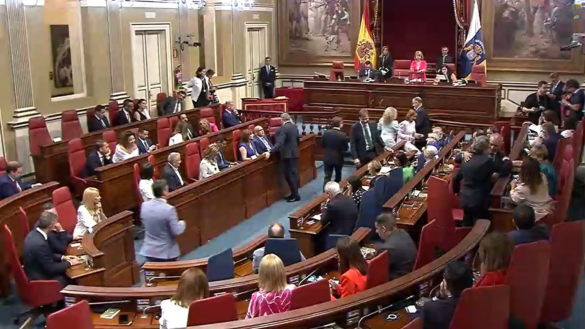 Sesión contitutiva del Parlamento de Canarias en la XI legislatura