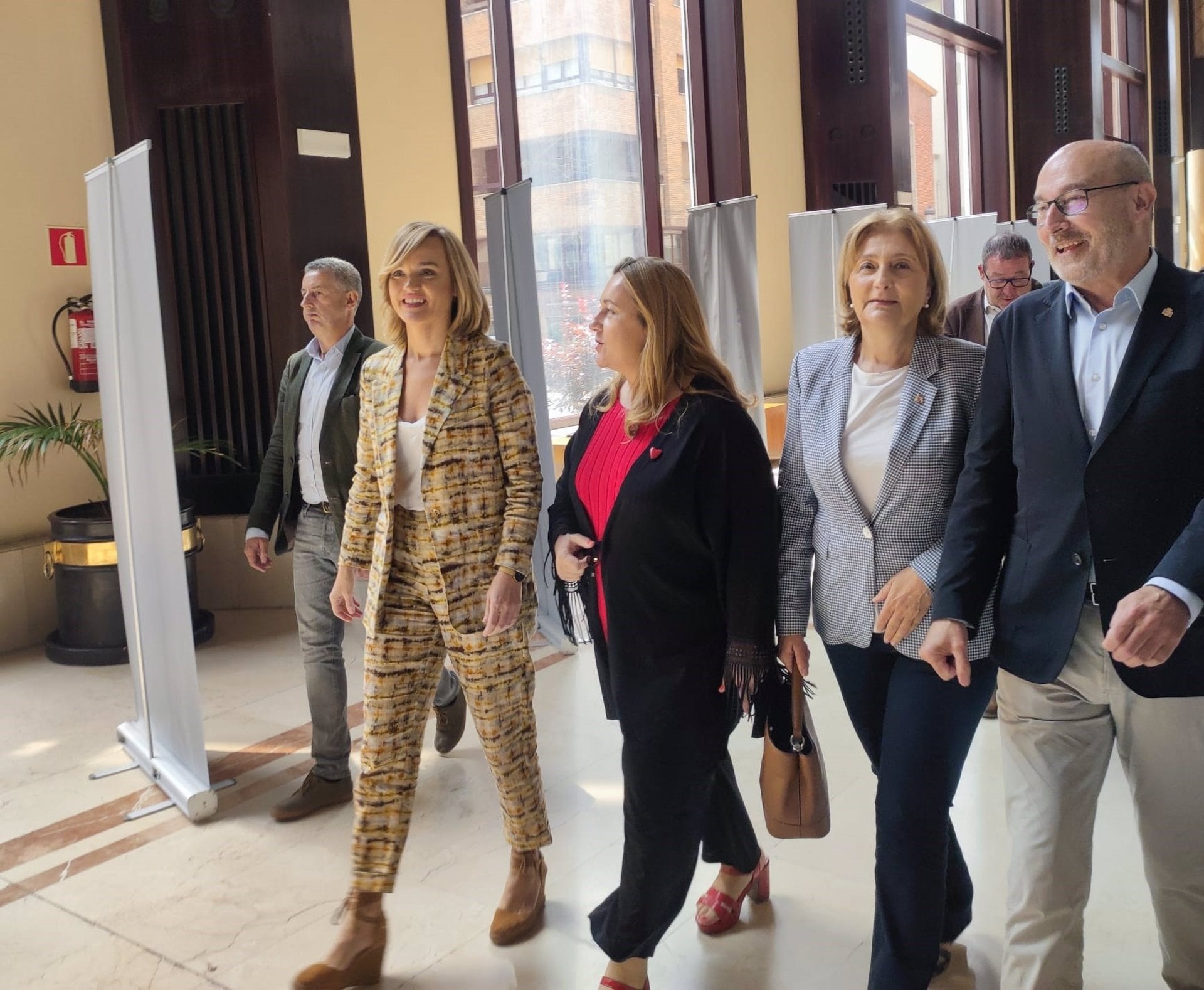 Pilar Alegría elogia la educación asturiana Pilar Alegría elogia la educación asturiana