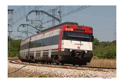 Mayores frecuencias y un abono laboral peticiones de los usuarios de la alta velocidad Mayores frecuencias y un abono laboral peticiones de los usuarios de la alta velocidad