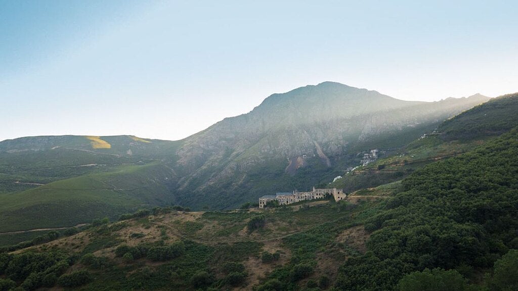 La fiebre anárquica del wolframio: espías, mercado negro y bandas armadas La fiebre anárquica del wolframio: espías, mercado negro y bandas armadas