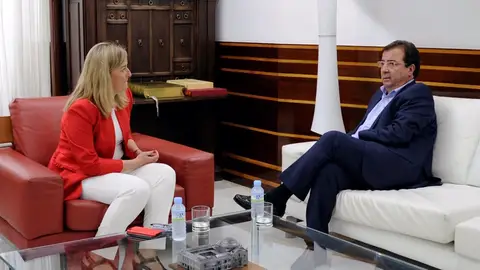 Todo previsto para que Blanca Martín proponga este martes a Fernández Vara como candidato a la investidura Todo previsto para que Blanca Martín proponga este martes a Fernández Vara como candidato a la investidura