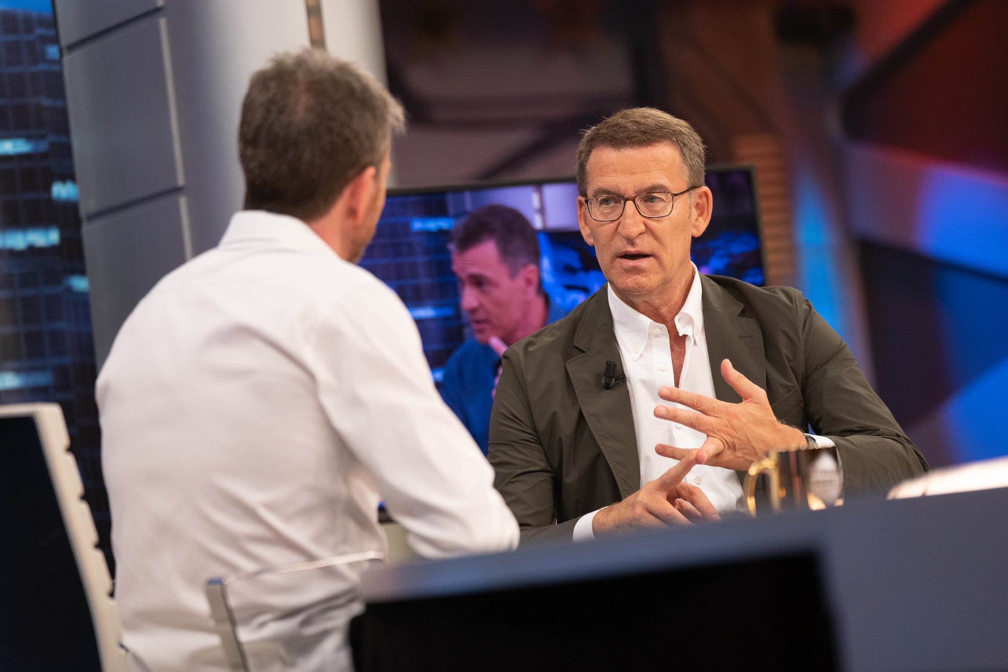Feijóo comete un lapsus con el precio de las naranjas y Yolanda Díaz arremete contra él Feijóo comete un lapsus con el precio de las naranjas y Yolanda Díaz arremete contra él