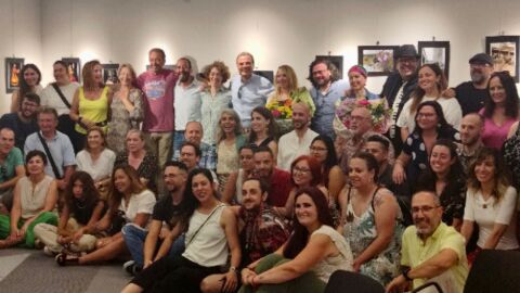 Participantes de la pel&iacute;cula 'Death Caf&eacute;' el d&iacute;a de la premi&eacute;re en El Corte Ingl&eacute;s de Badajoz