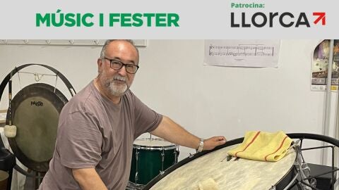 Pedro Zaragoza, percusionista de 'Els Valerios'.