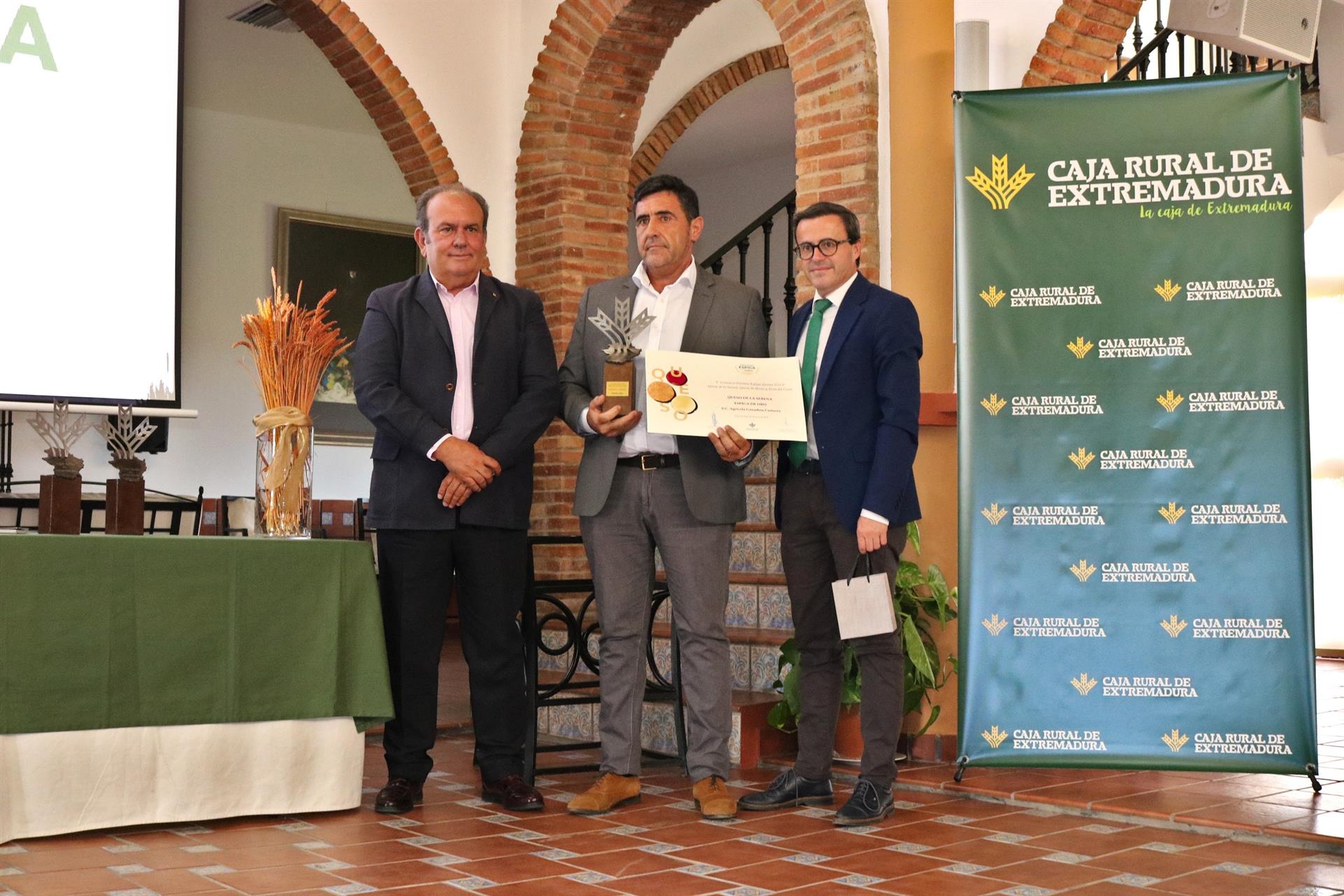 Iberqués, Covica y Quesería Almonte Premios Espiga que Caja Rural de Extremadura a los quesos DOP Iberqués, Covica y Quesería Almonte Premios Espiga que Caja Rural de Extremadura a los quesos DOP