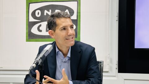 Nacho Mart&iacute;n Blanco at&eacute;n 'La Br&uacute;ixola'