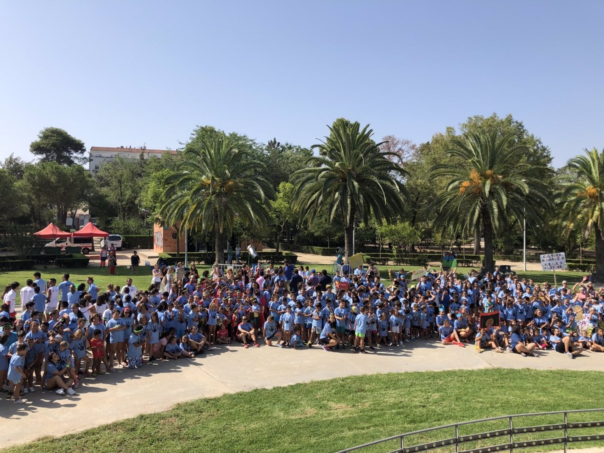 Unos mil menores participarán este verano en el programa Espacios Educativos Saludables de Cruz Roja en Extremadura Unos mil menores participarán este verano en el programa Espacios Educativos Saludables de Cruz Roja en Extremadura