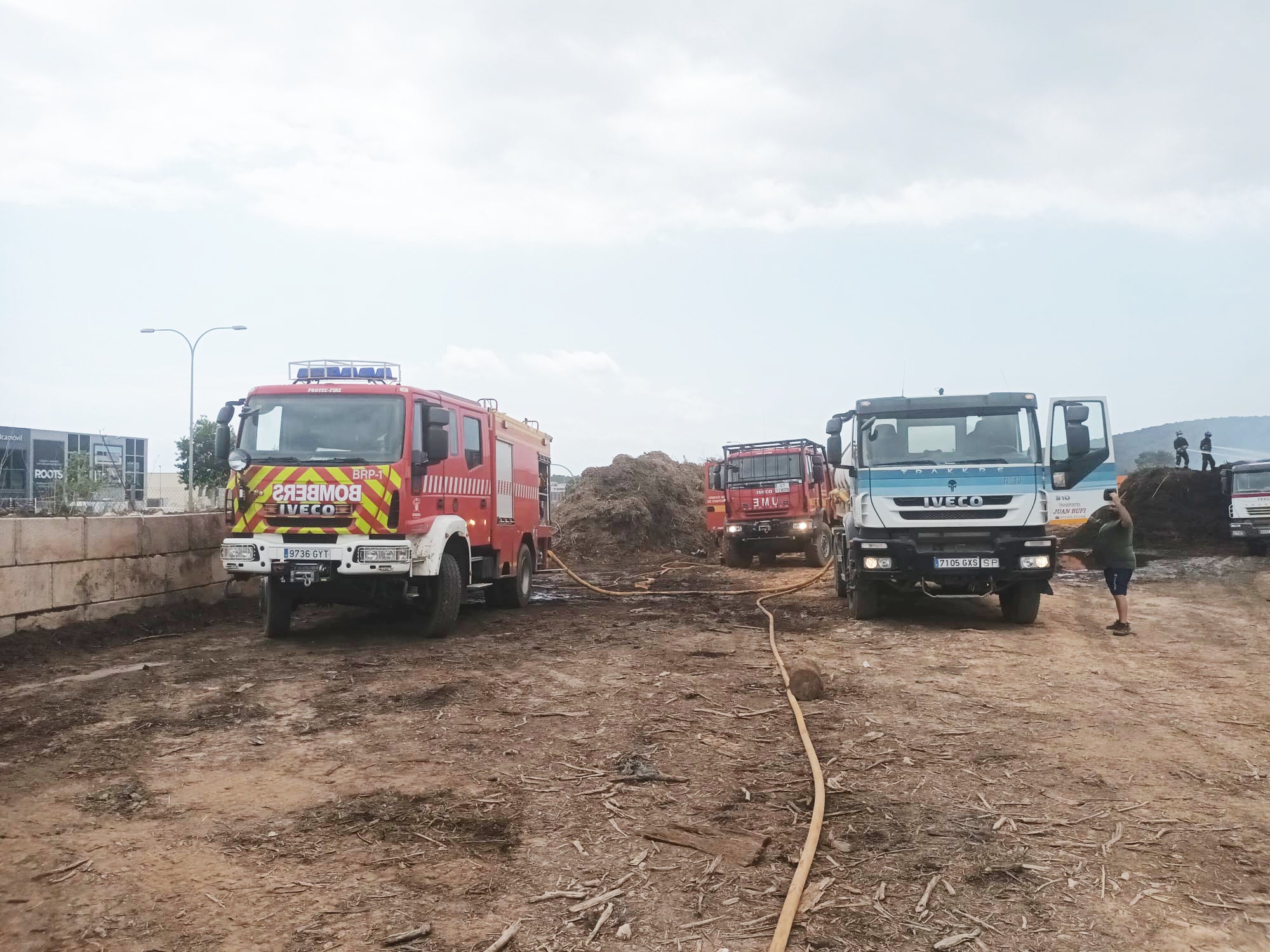 Mercedes Garrido llama a la tranquilidad sobre la posible toxicidad del incendio de la planta de biomasa de Ibiza Mercedes Garrido llama a la tranquilidad sobre la posible toxicidad del incendio de la planta de biomasa de Ibiza