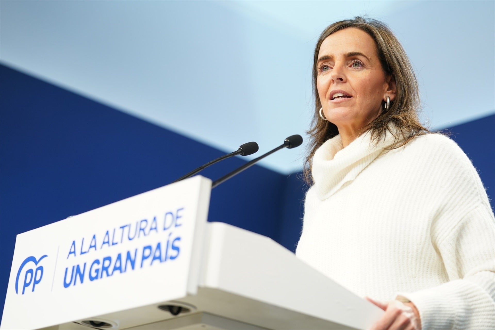 El PP reivindica en el Orgullo que no pacta "con ningún partido que ponga en duda los derechos" El PP reivindica en el Orgullo que no pacta "con ningún partido que ponga en duda los derechos"