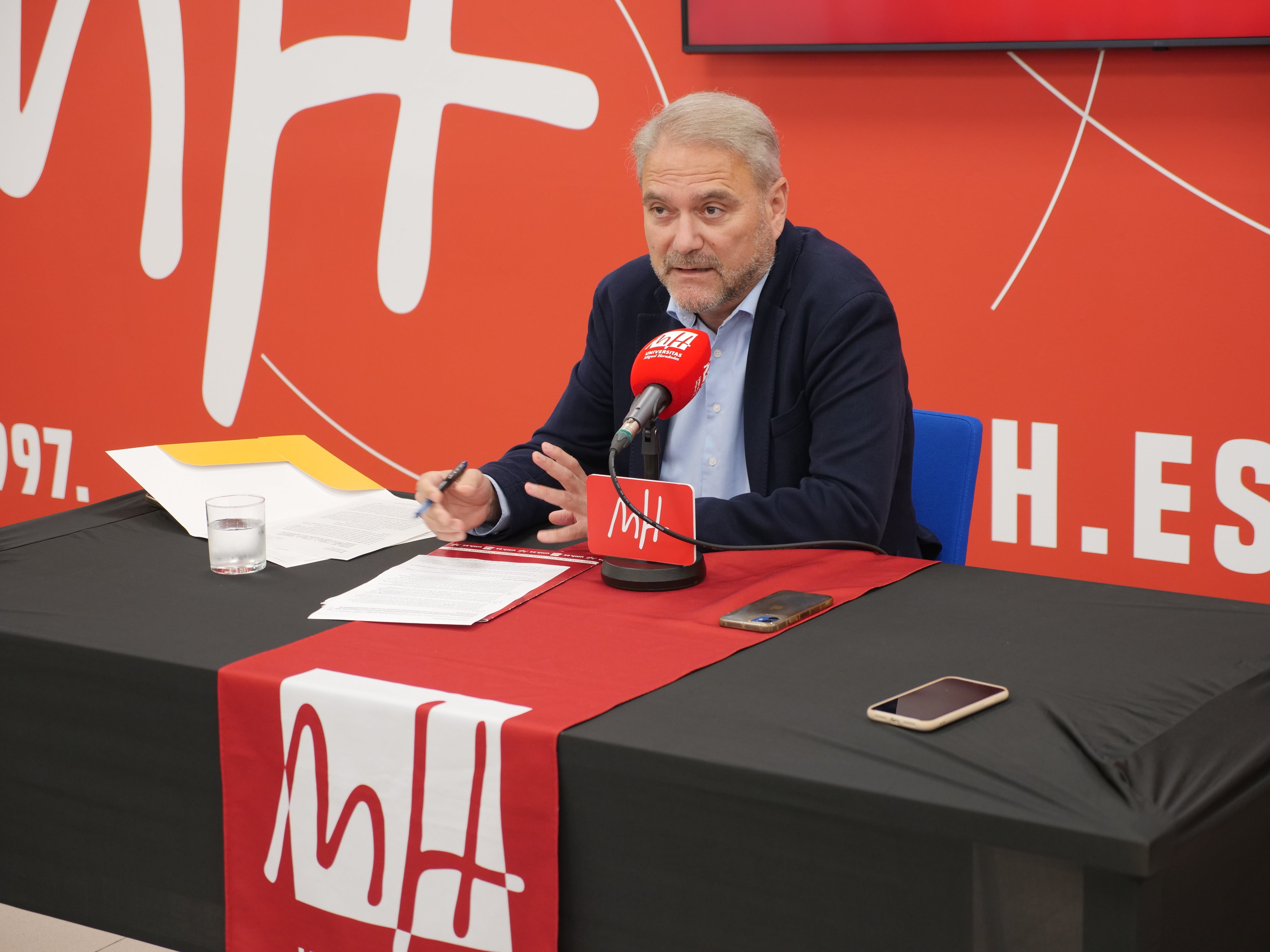 El Rector de la UMH de Elche insta al Consell a que paralice el proceso de preinscripción para Medicina en la UA El Rector de la UMH de Elche insta al Consell a que paralice el proceso de preinscripción para Medicina en la UA