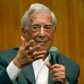 Foto de archivo del escritor peruano, Mario Vargas Llosa.