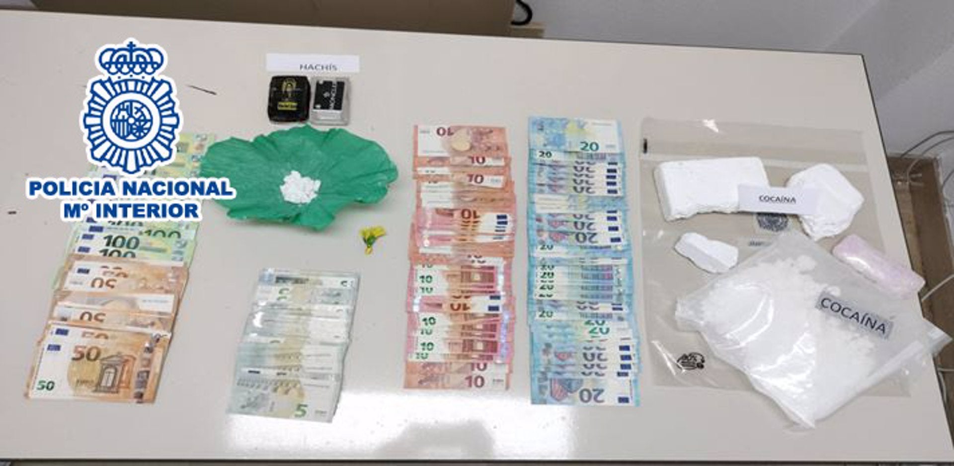 Doce detenidos de un clan familiar que traficaba en distintas localidades de Alicante Doce detenidos de un clan familiar que traficaba en distintas localidades de Alicante