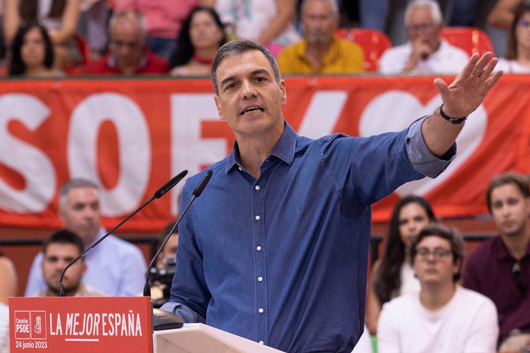 El PSOE se vería beneficiado por los pactos entre PP y Vox y podría superar los 100 diputados El PSOE se vería beneficiado por los pactos entre PP y Vox y podría superar los 100 diputados