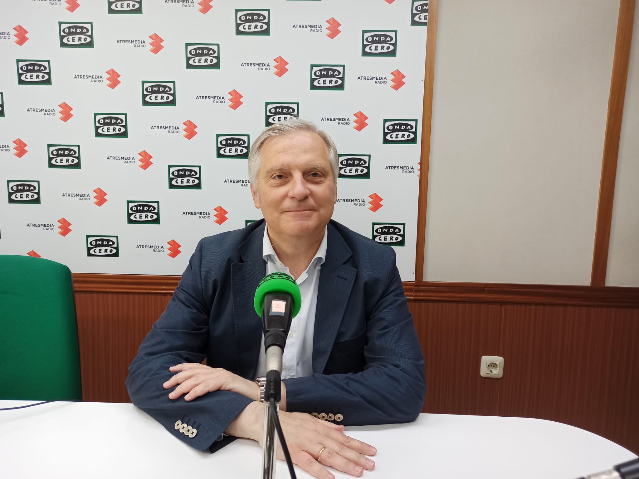 Cañizares avanza la próxima presentación de un estudio para una bajada generalizada de impuestos en Ciudad Real Cañizares avanza la próxima presentación de un estudio para una bajada generalizada de impuestos en Ciudad Real