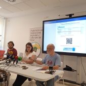 Firma del convenio entre la Plataforma de Afectados por el derrumbe y la Federación de Vecinos de Teruel
