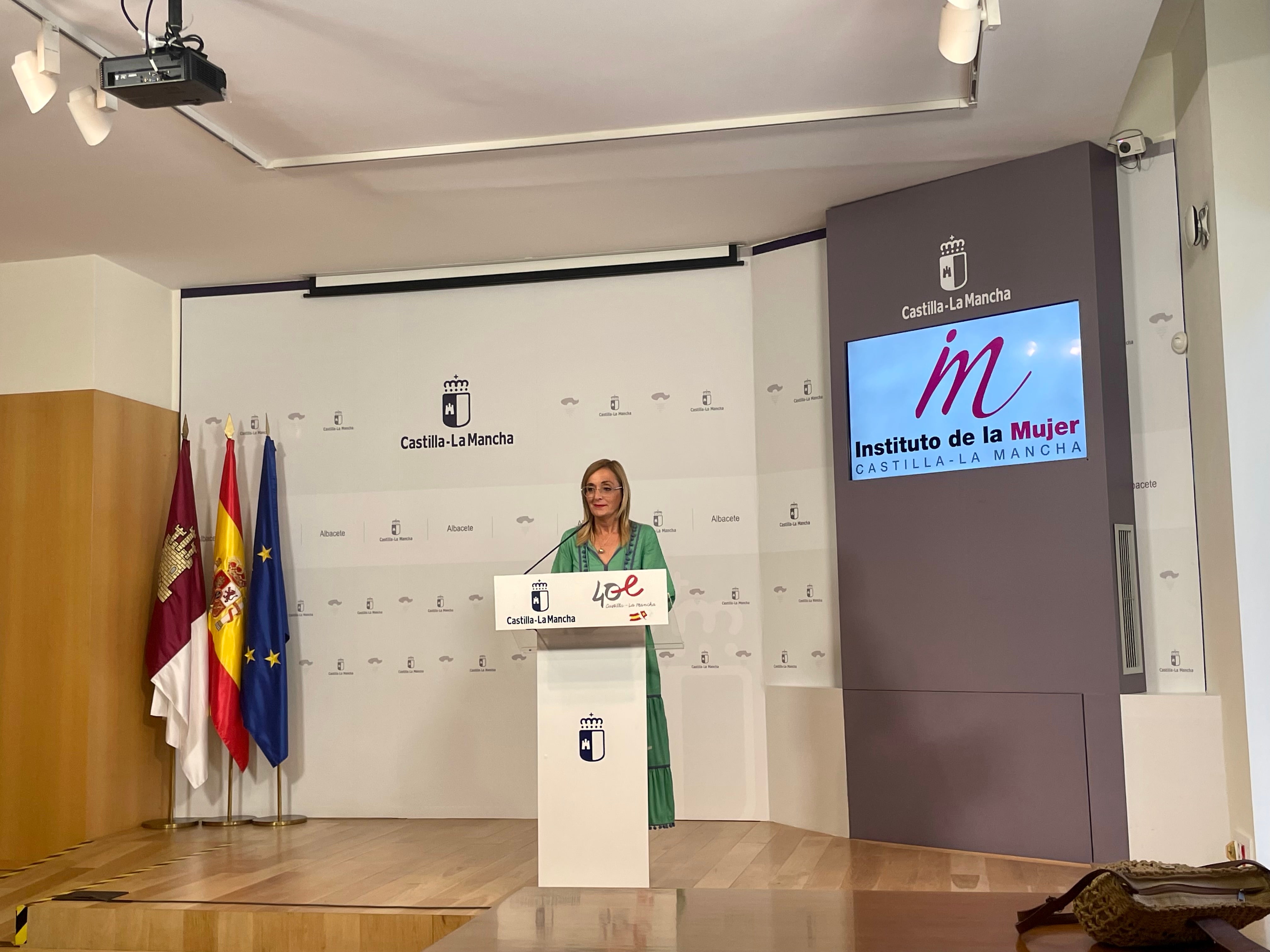 El Gobierno Regional destina 2,1 millones de euros a la conciliación familiar en la provincia El Gobierno Regional destina 2,1 millones de euros a la conciliación familiar en la provincia
