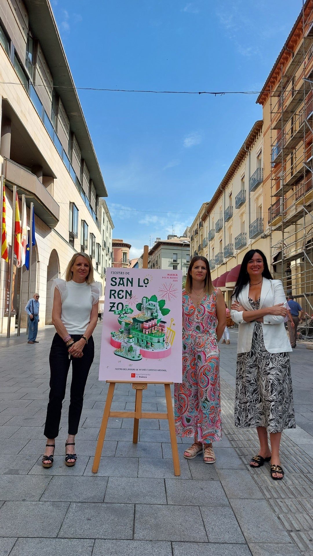 Diseño 3D y predominio del rosa en el cartel de fiestas Diseño 3D y predominio del rosa en el cartel de fiestas