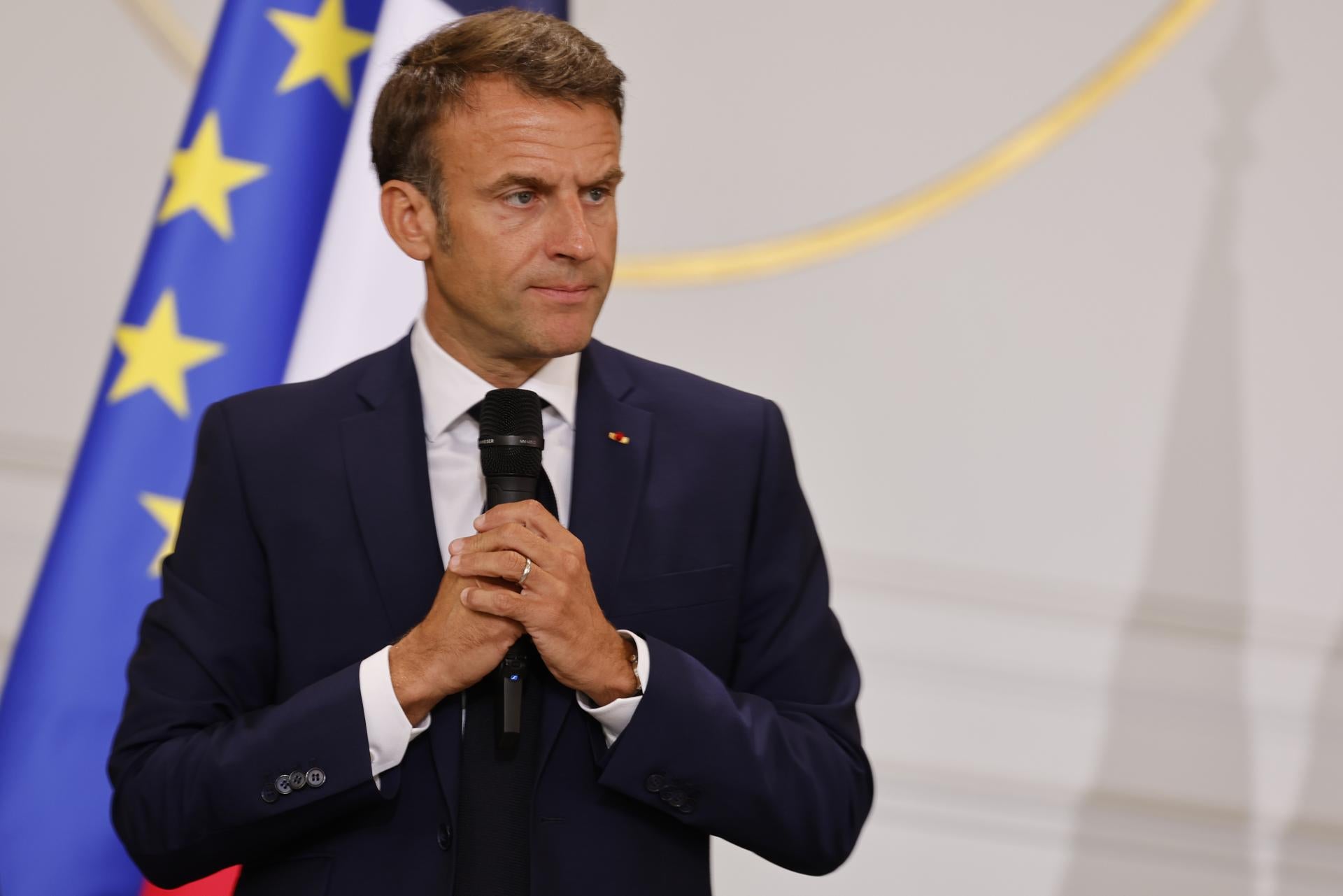 Macron plantea que los padres paguen los destrozos causados por sus hijos durante los disturbios Macron plantea que los padres paguen los destrozos causados por sus hijos durante los disturbios