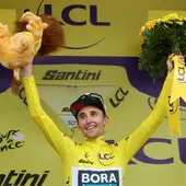 El australiano Hindley gana en Laruns y se enfunda el maillot amarillo El australiano Hindley gana en Laruns y se enfunda el maillot amarillo