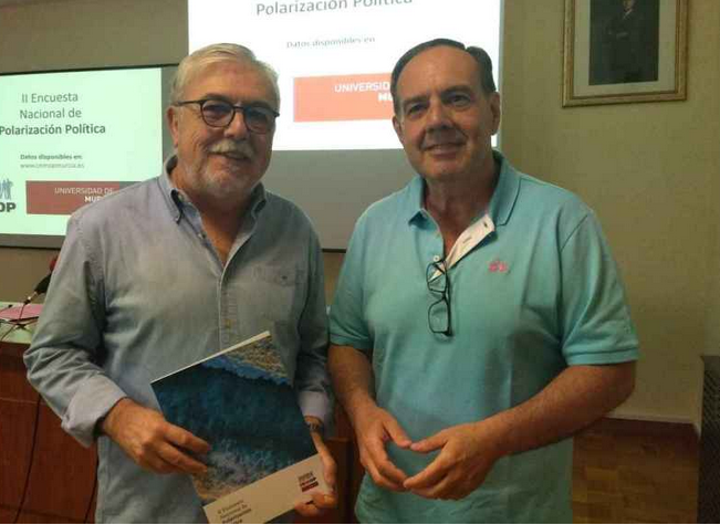 La derecha produce sensaciones de tranquilidad, y la izquierda suscita cierto enfado entre el electorado de la Región La derecha produce sensaciones de tranquilidad, y la izquierda suscita cierto enfado entre el electorado de la Región