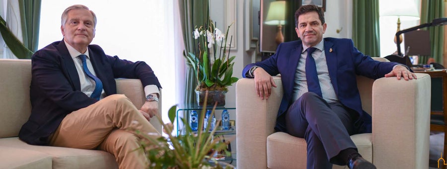 Valverde y Cañizares acuerdan potenciar la actividad en el complejo ferial IFEDI de Ciudad Real Valverde y Cañizares acuerdan potenciar la actividad en el complejo ferial IFEDI de Ciudad Real