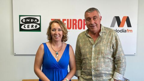 El presidente de la reci&eacute;n creada asociaci&oacute;n de vecinos del Paseo Mar&iacute;timo de Palma, Antonio Ruiz, junto a Elka Dimitrova en Onda Cero Mallorca