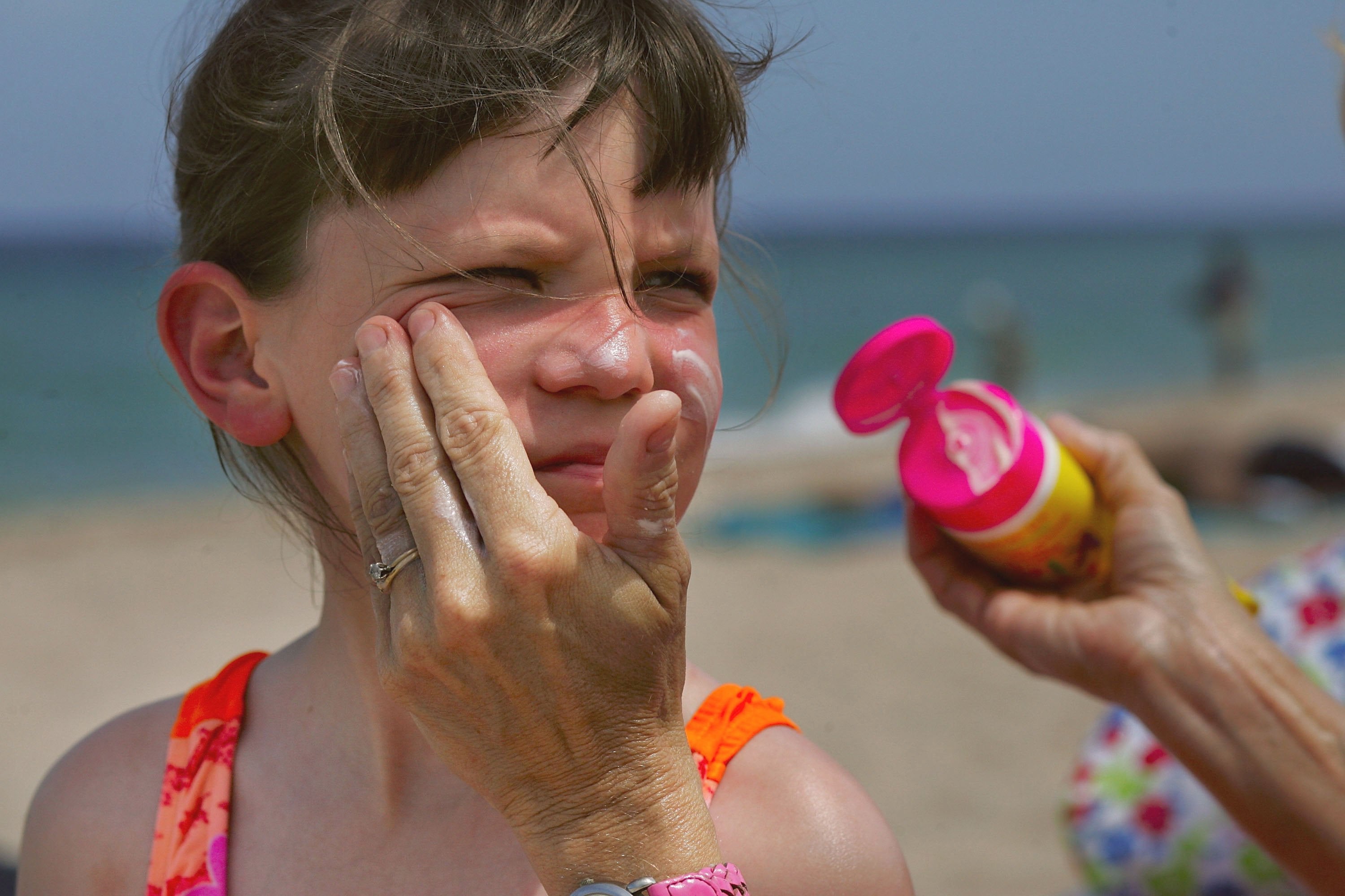 Los riesgos de congelar la crema solar, la última moda viral Los riesgos de congelar la crema solar, la última moda viral