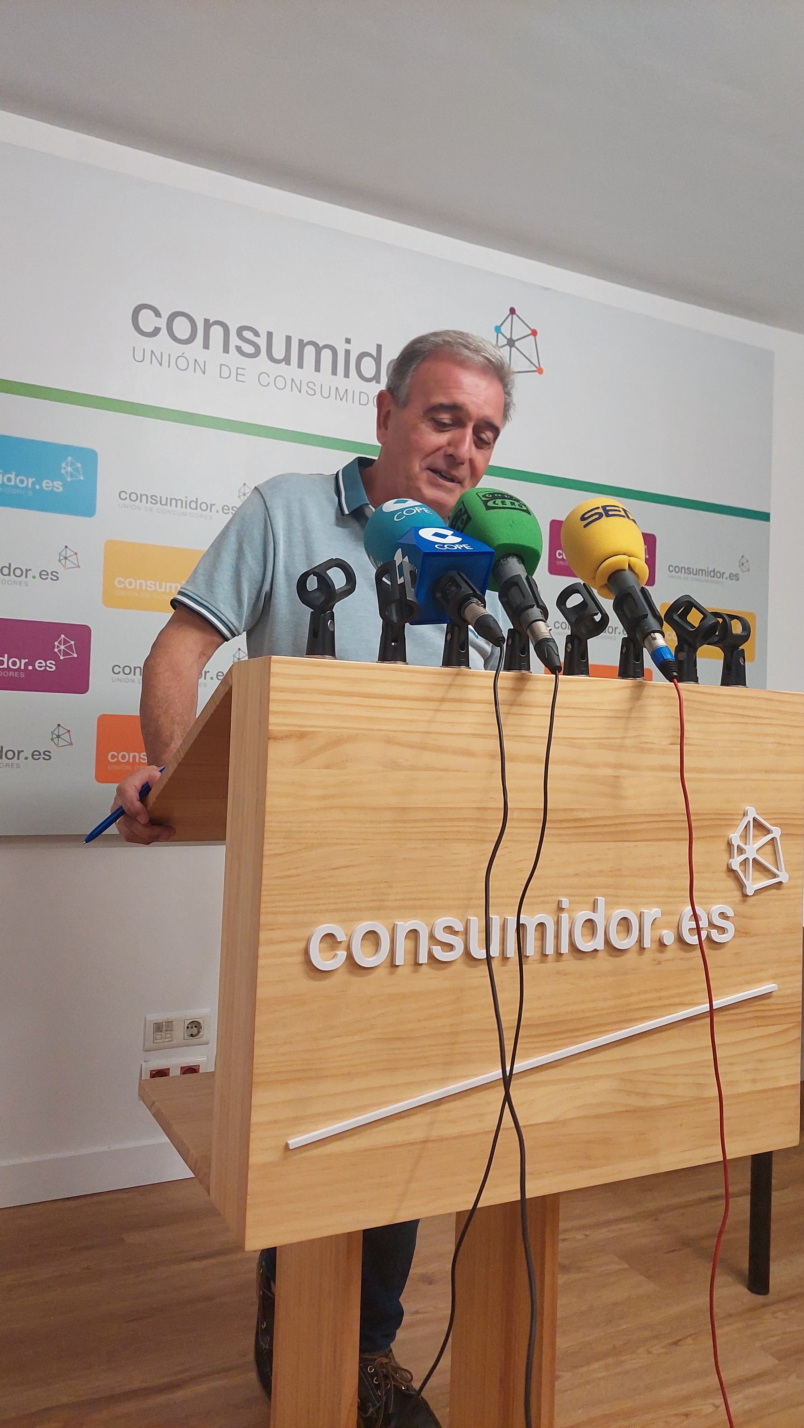 La UCE alerta sobre el nivel de sobreendeudamiento de las familias asturianas La UCE alerta sobre el nivel de sobreendeudamiento de las familias asturianas