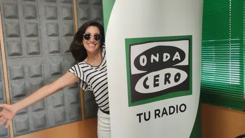 Carmen Quinteiro, profesora y escritora de Pontevedra "Viernes de Cuento de Verano" en Más de Uno Pontevedr