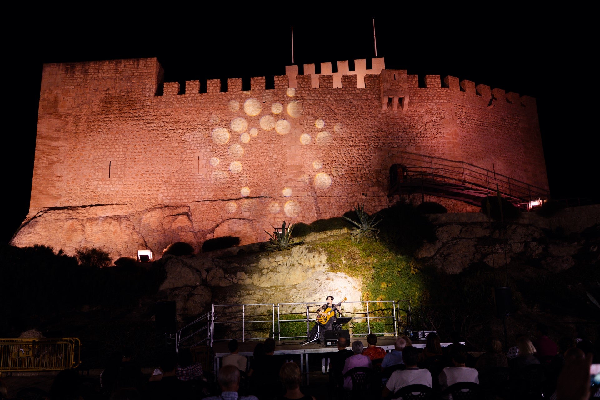 El Festival Internacional de Guitarra José Tomás inunda Petrer de música a partir de este fin de semana El Festival Internacional de Guitarra José Tomás inunda Petrer de música a partir de este fin de semana