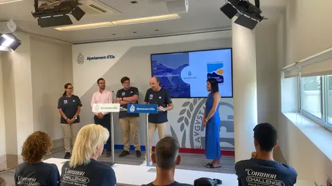 El Ayuntamiento de Elche apoya a las cuatro personas con discapacidad que van a subir el Mulhacén El Ayuntamiento de Elche apoya a las cuatro personas con discapacidad que van a subir el Mulhacén