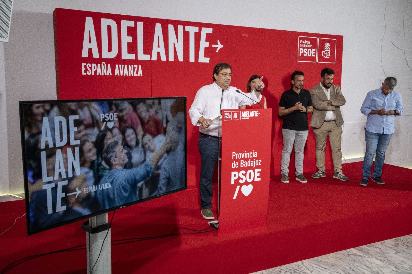 Vara apela a revalidar un gobierno socialista en Moncloa que siempre se ha demostrado como el mejor socio para Extremadura Vara apela a revalidar un gobierno socialista en Moncloa que siempre se ha demostrado como el mejor socio para Extremadura