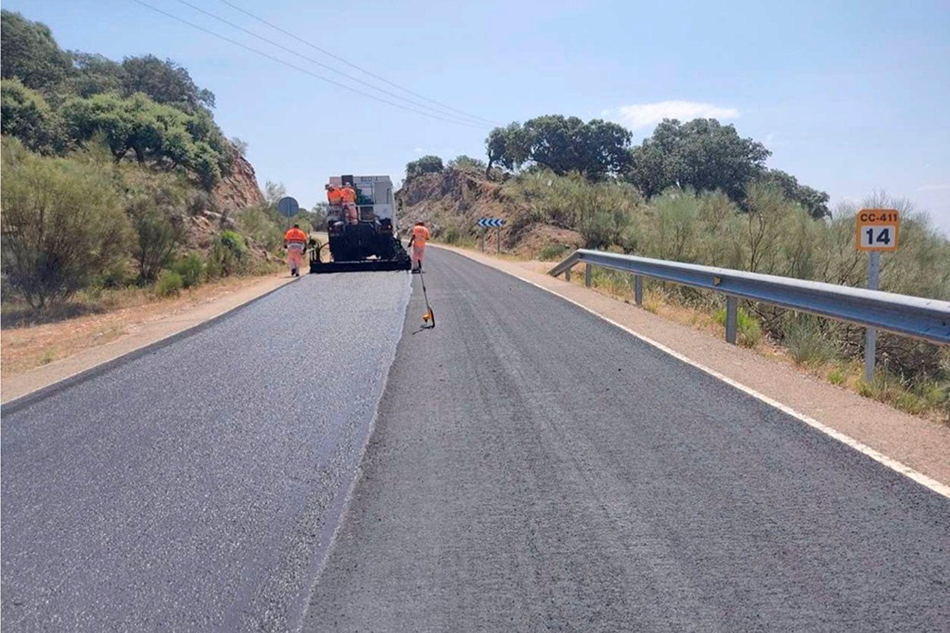 La Diputación cacereña rehabilita 14 kilómetros de la carretera de Bohonal de Ibor a la presa de Valdecañas La Diputación cacereña rehabilita 14 kilómetros de la carretera de Bohonal de Ibor a la presa de Valdecañas