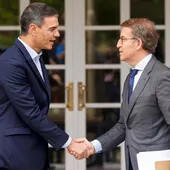 Personas físicas: Dos hombres y un debate ¿Quién estará mejor? Personas físicas: Dos hombres y un debate ¿Quién estará mejor?