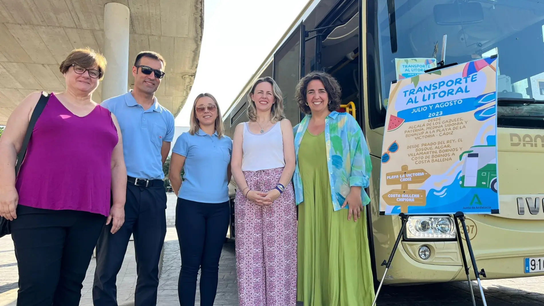 La provincia de Cádiz incluye tres nuevas rutas de transporte en autobús al litoral