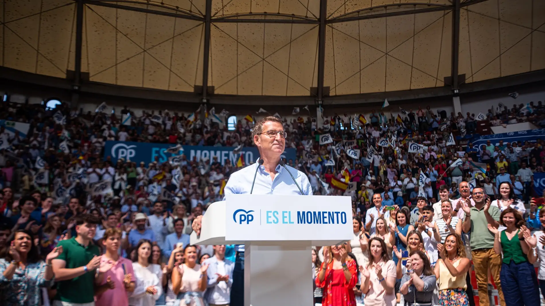 El candidato Alberto Núñez Feijóo durante un mitin Pontevedra