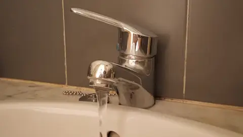 La Mancomunidad de Aguas del Sorbe insiste en hacer un uso prudente del agua para evitar restricciones el próximo otoño Grifo abierto