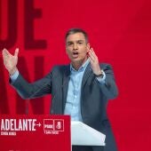 El presidente del Gobierno, Pedro Sánchez, interviene durante presentación del programa electoral del PSOE para las elecciones generales 