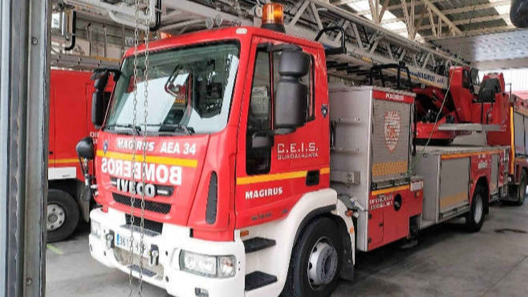 Un incendio en un almacén obliga al desalojo de 15 personas en Almadén Un incendio en un almacén obliga al desalojo de 15 personas en Almadén